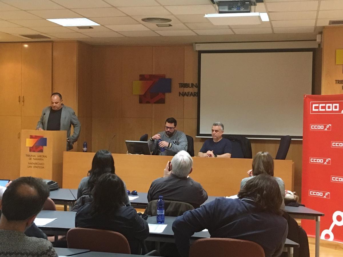 Agustin Martin se dirije al consejo de la Federacin de Industria en Navarra
